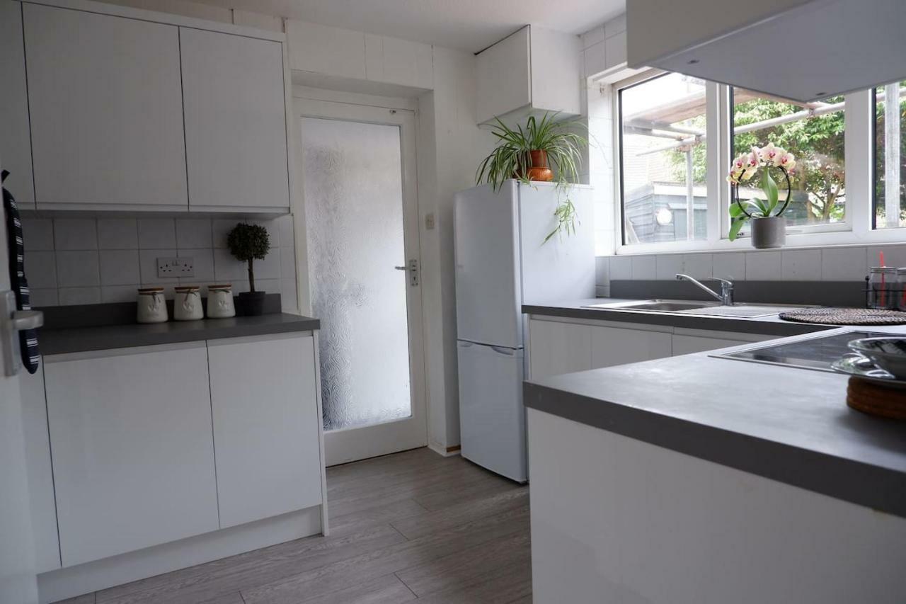 Vila Idyllic 3-Bed House. 5-Min From Channel Tunnel Folkestone Exteriér fotografie
